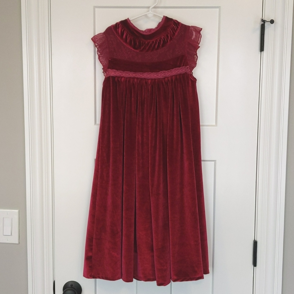 Girls Just Couture Velvet dress sz 7